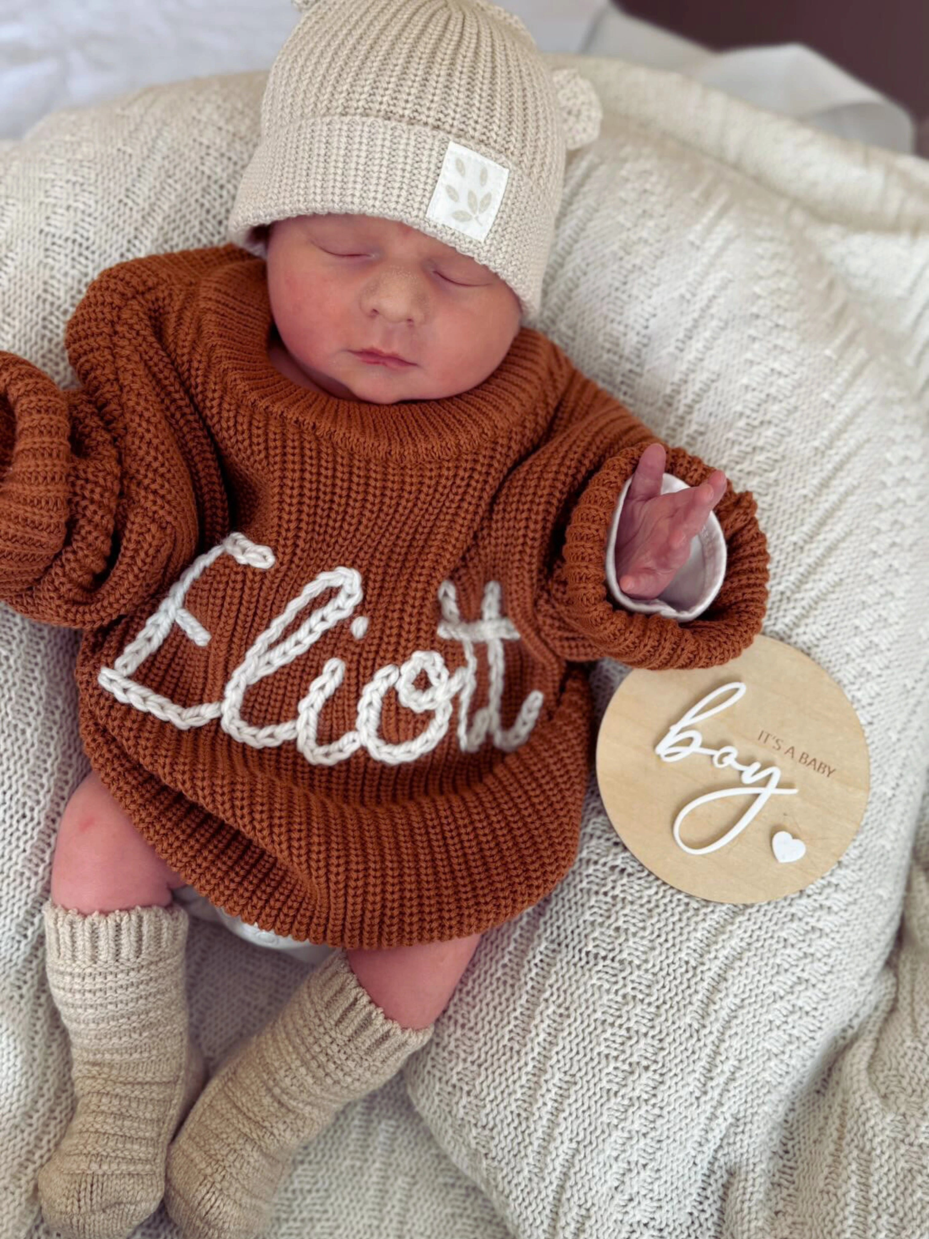 Pull bébé brodé tricoté à la main 100% coton