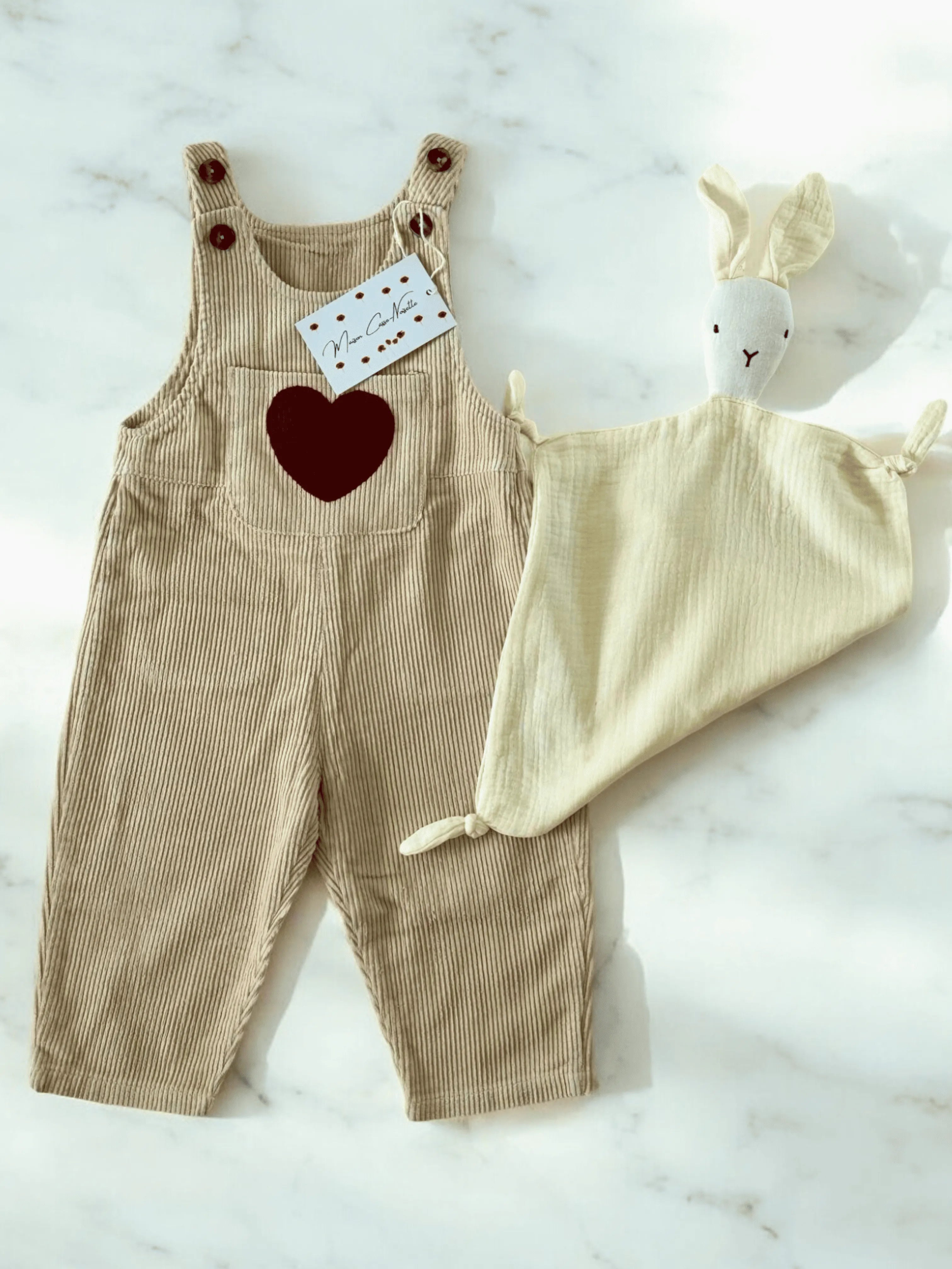 Coup de Coeur Et Douceur Absolue - La Salopette En Coton Avec Son Coeur Brodé