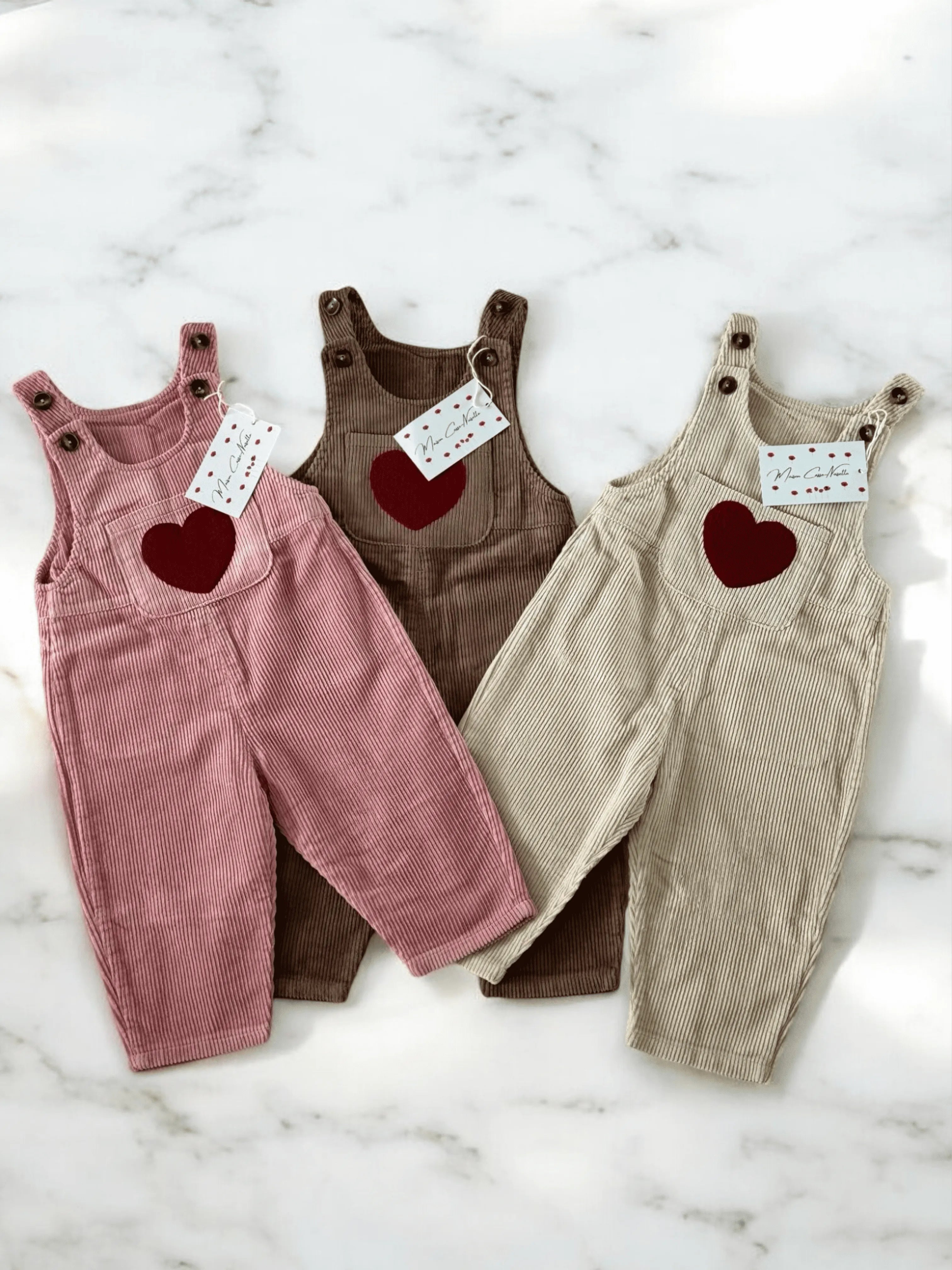 Coup de Coeur Et Douceur Absolue - La Salopette En Coton Avec Son Coeur Brodé