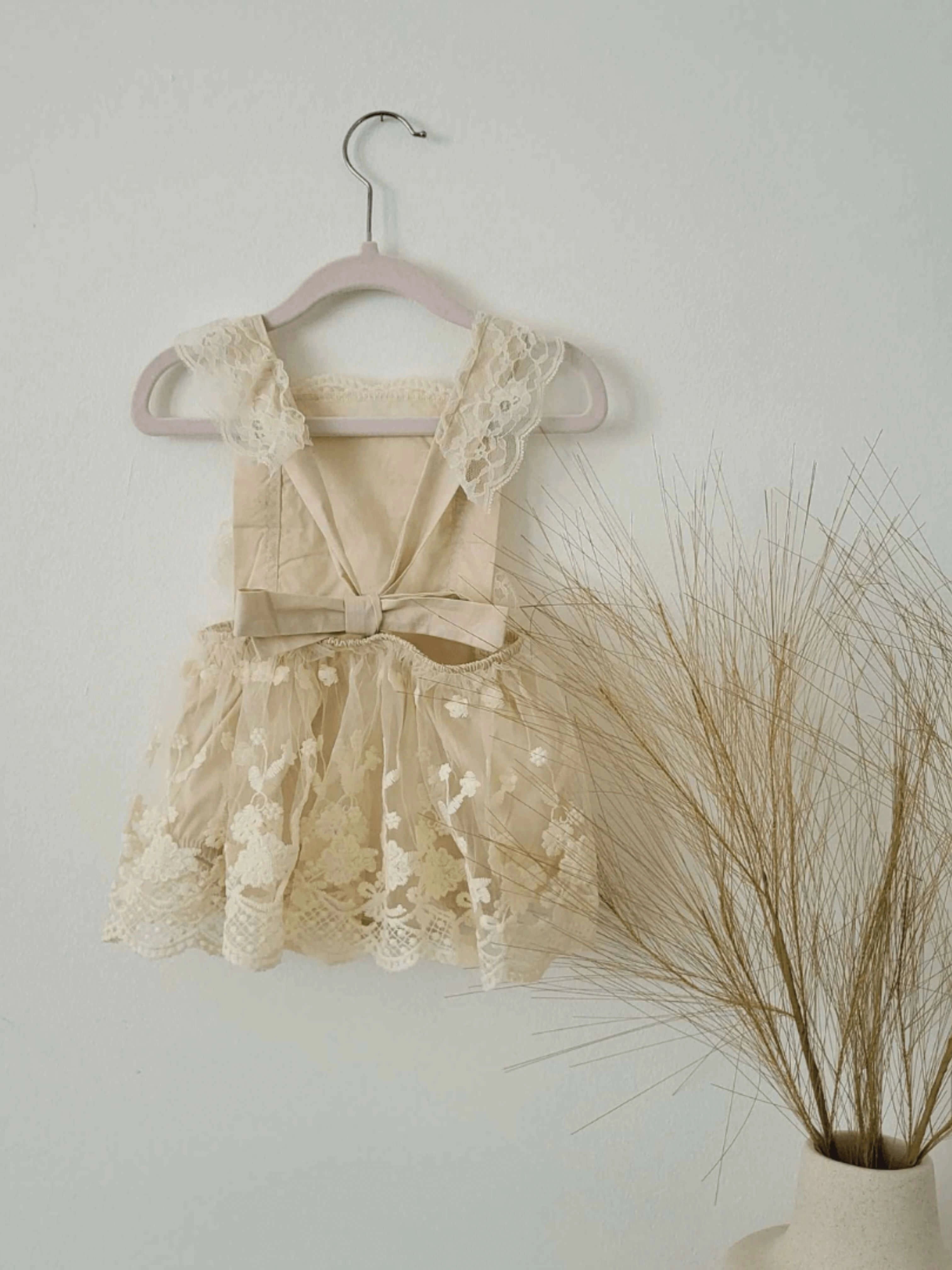 Couleur Nude & Confort Tout Doux | La Barboteuse Écrue en Coton