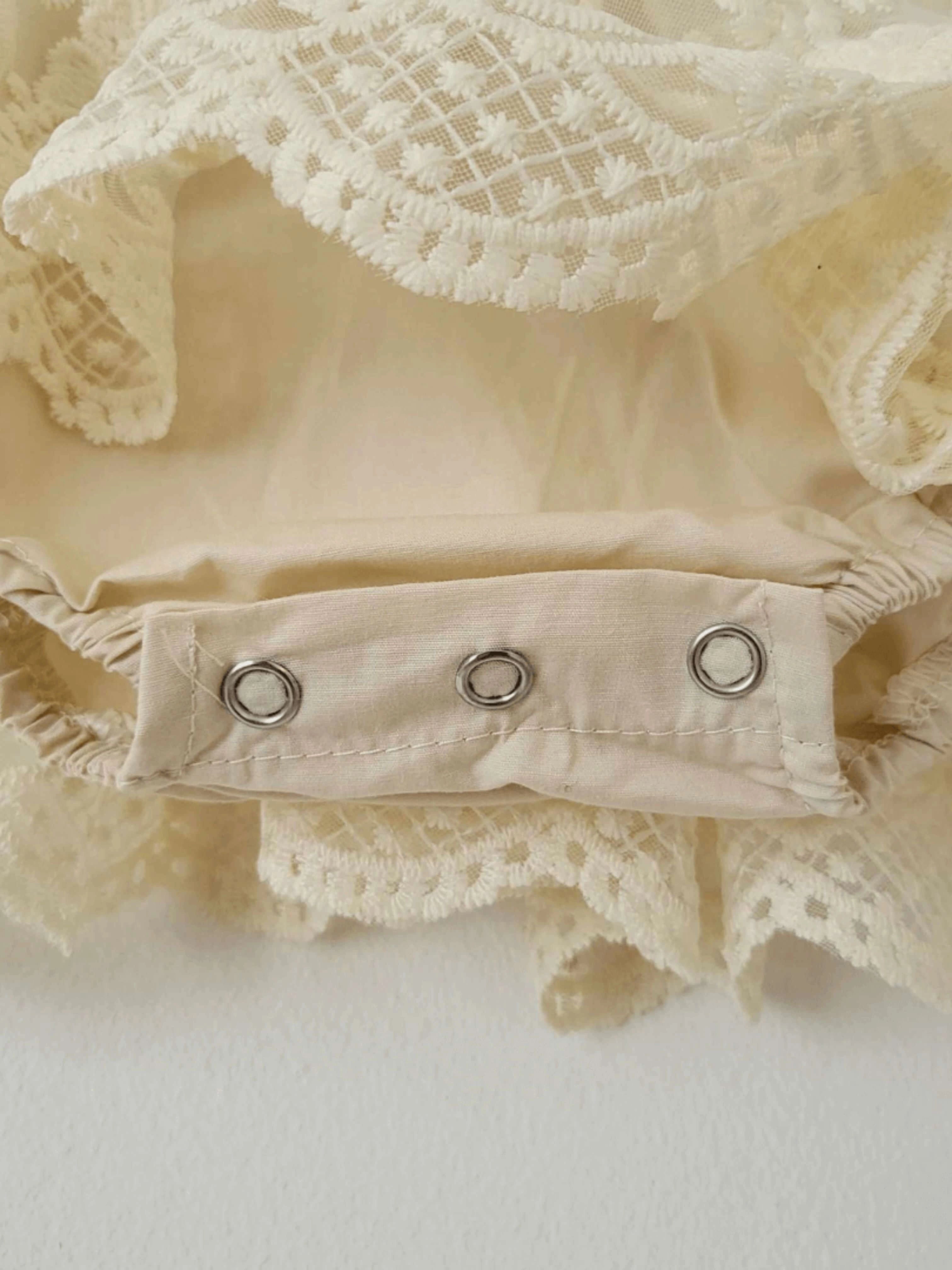 Couleur Nude & Confort Tout Doux | La Barboteuse Écrue en Coton