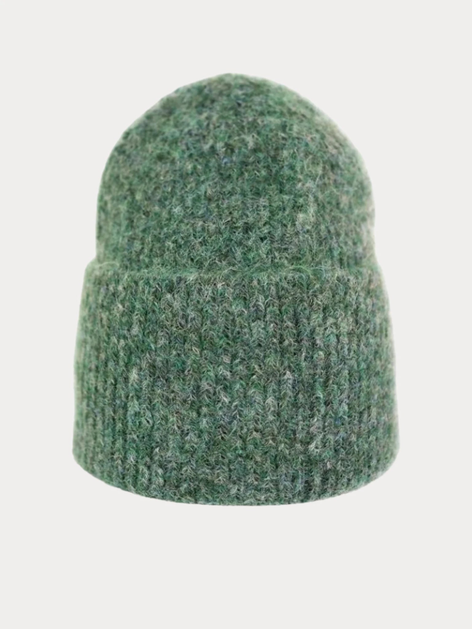 Bonnet chaud femme en maille douce pour l’hiver