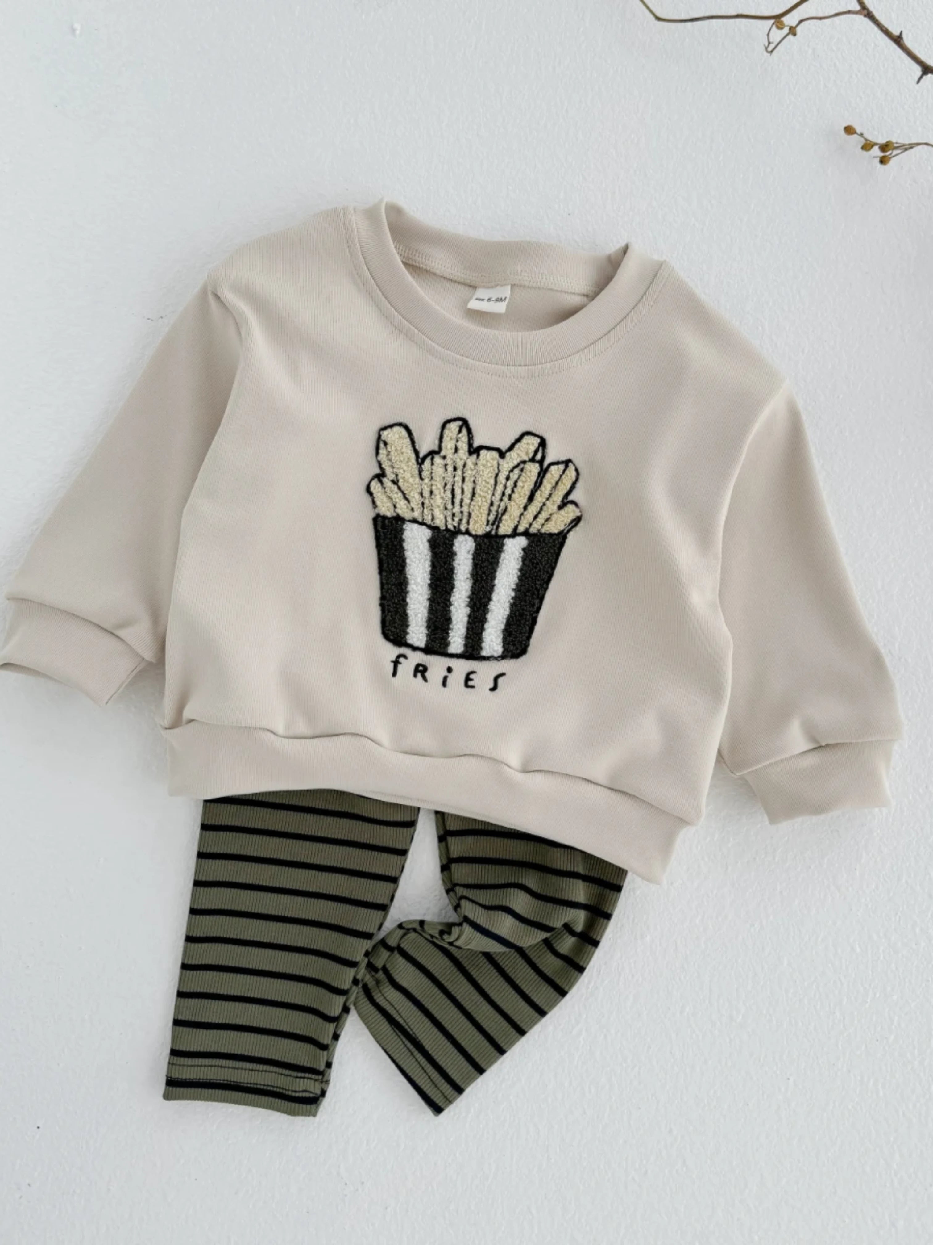 Touche Décalée & Confort Assuré | L'Ensemble Sweat Et Pantalon Motif Frites