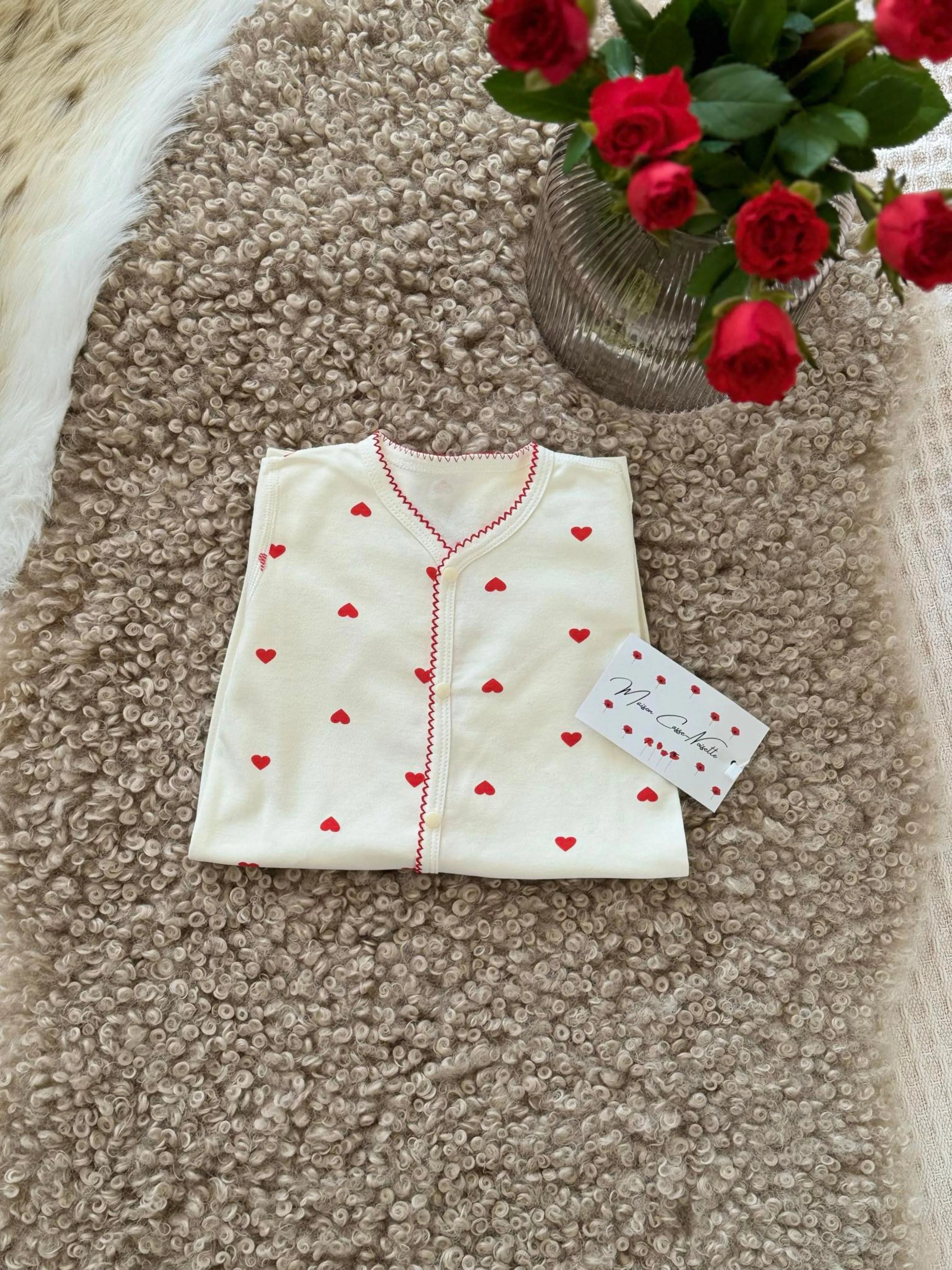 Tissu Tout Doux & Motifs Pleins d’Amour | Le Pyjama en Coton aux Petits Cœurs