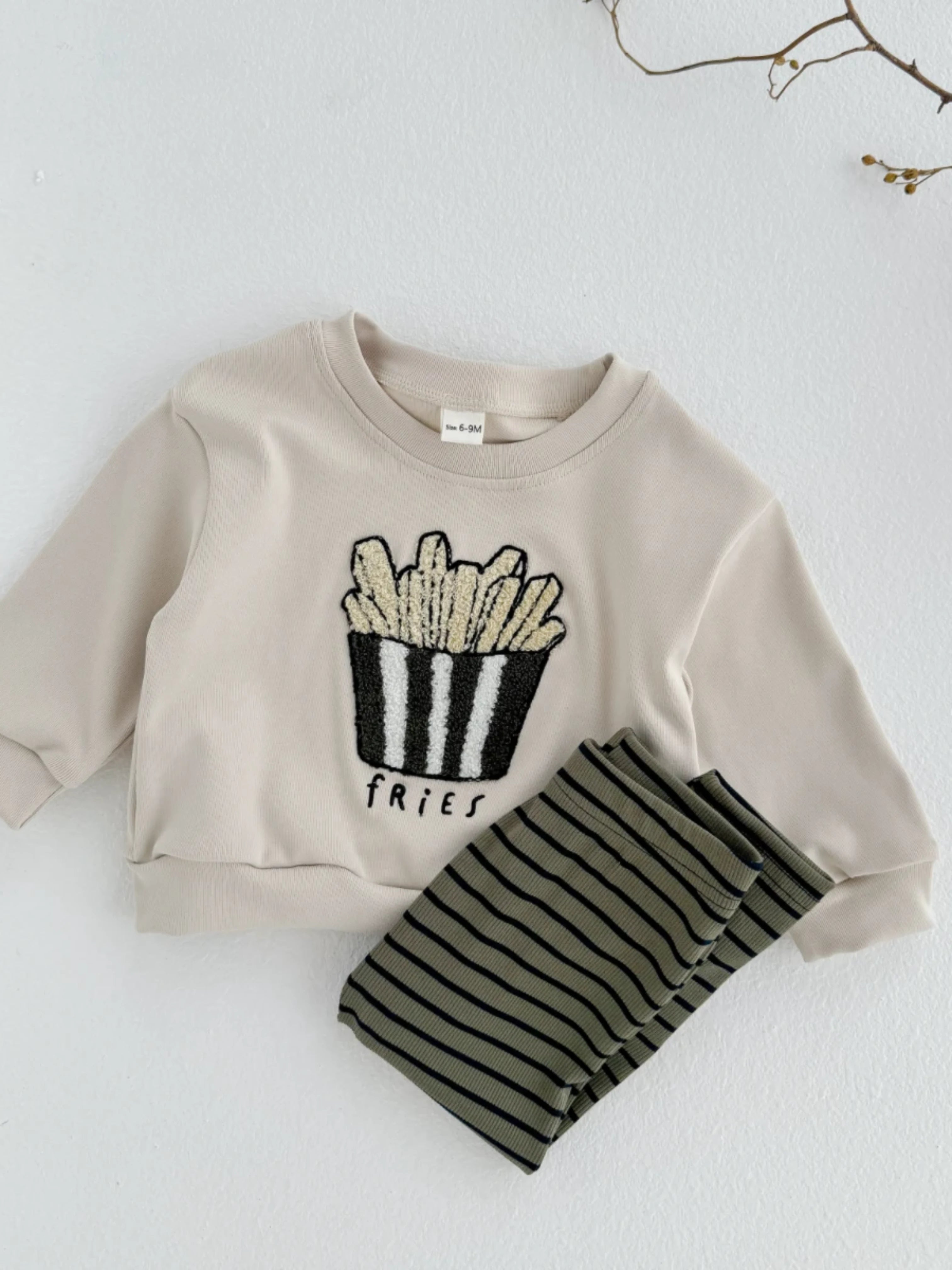 Touche Décalée & Confort Assuré | L'Ensemble Sweat Et Pantalon Motif Frites